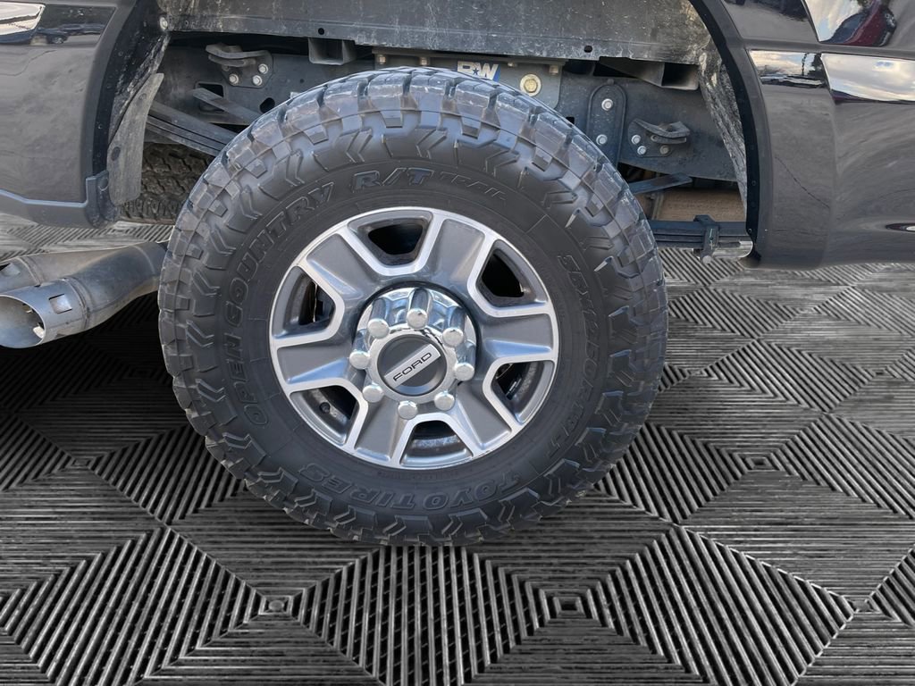 Used 2024 Ford F350 Lariat w/ FX4 Off-Road Package image 18
