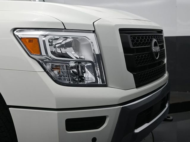 Used 2024 Nissan Titan SV w/ SV Convenience Package image 36