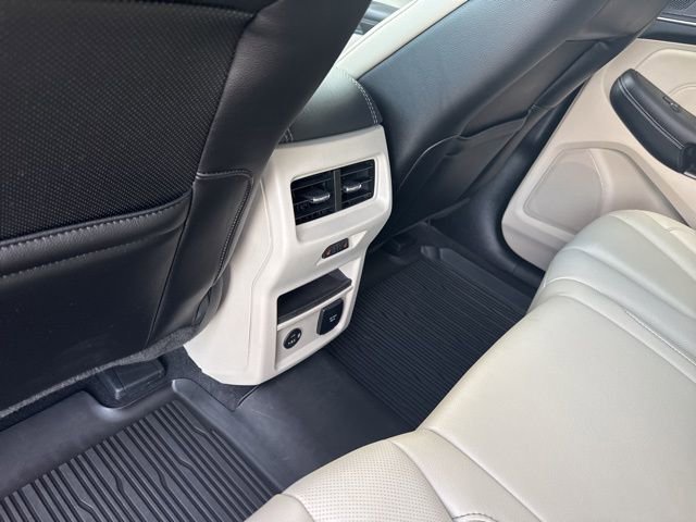 Used 2022 Ford Edge Titanium w/ Equipment Group 301A image 14