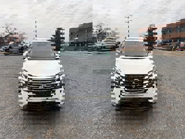 Used 2025 Nissan Rogue SV image 21