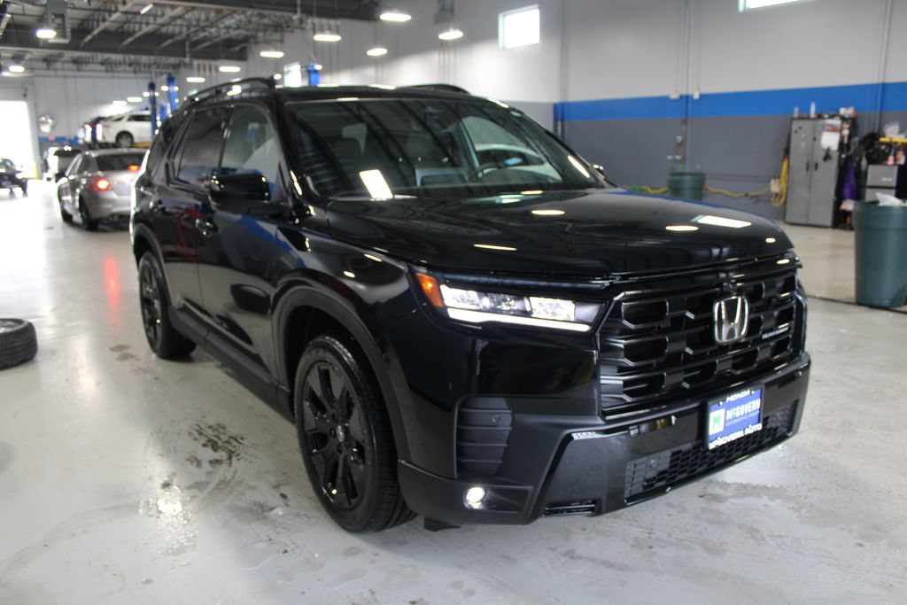 New 2026 Honda Pilot Black Edition image 4