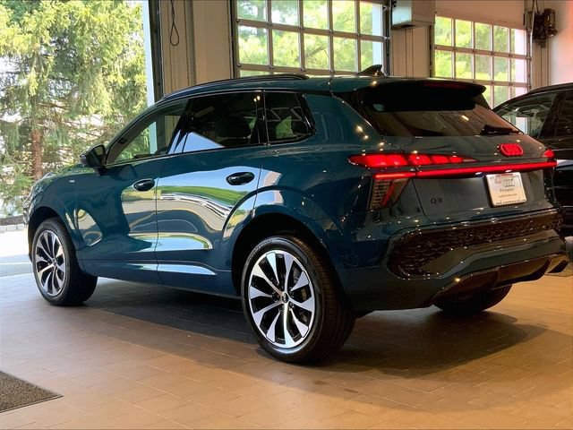 New 2026 Audi Q3 quattro 2.0T AWD/4WD image 3