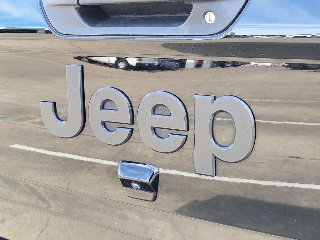 Used 2022 Jeep Gladiator Sport image 31
