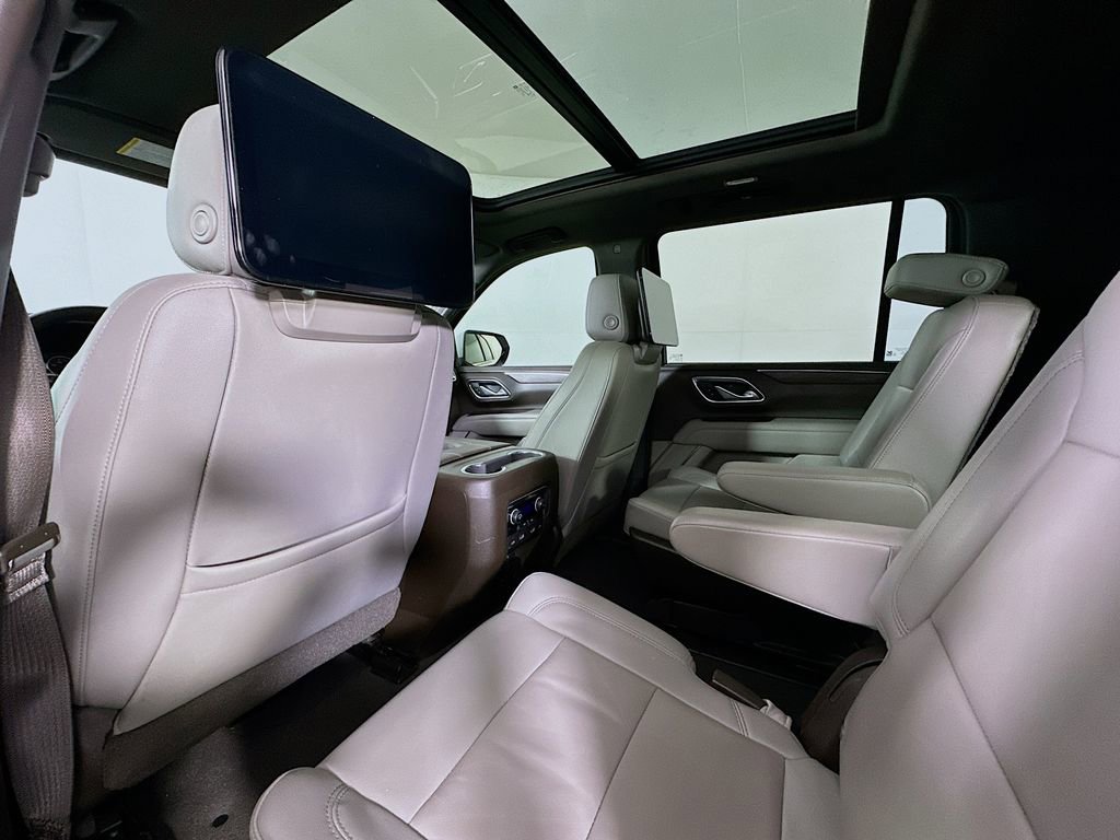 Used 2021 Chevrolet Suburban LT w/ Rear Media and Nav Package RWD image 13