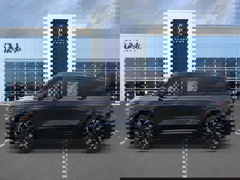 New 2026 Lincoln Nautilus Reserve image 3