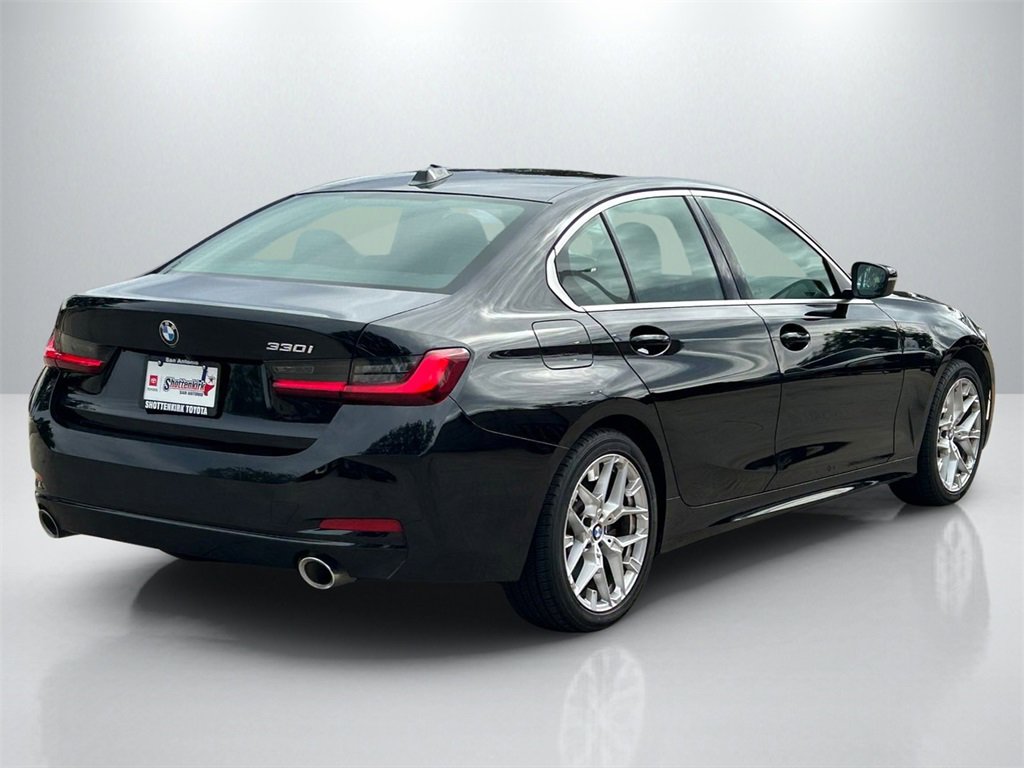 Used 2025 BMW 330i Sedan image 5
