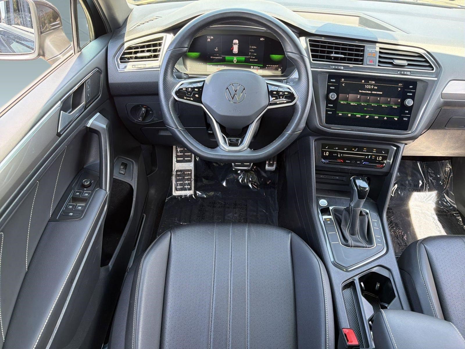 Used 2023 Volkswagen Tiguan SE R-Line FWD image 27