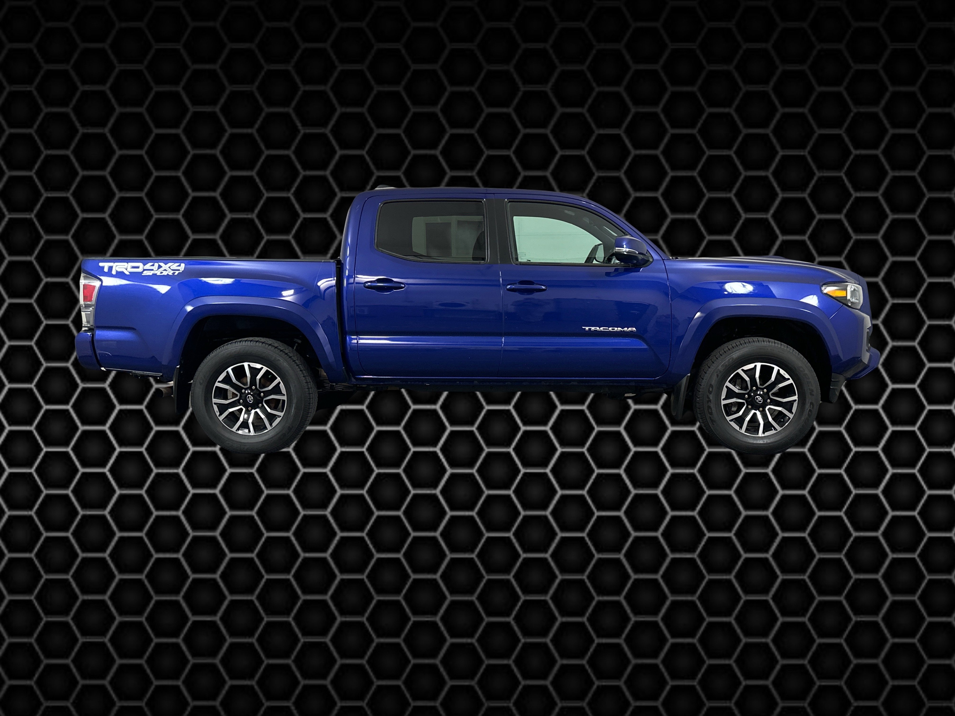Used 2023 Toyota Tacoma TRD Sport image 5