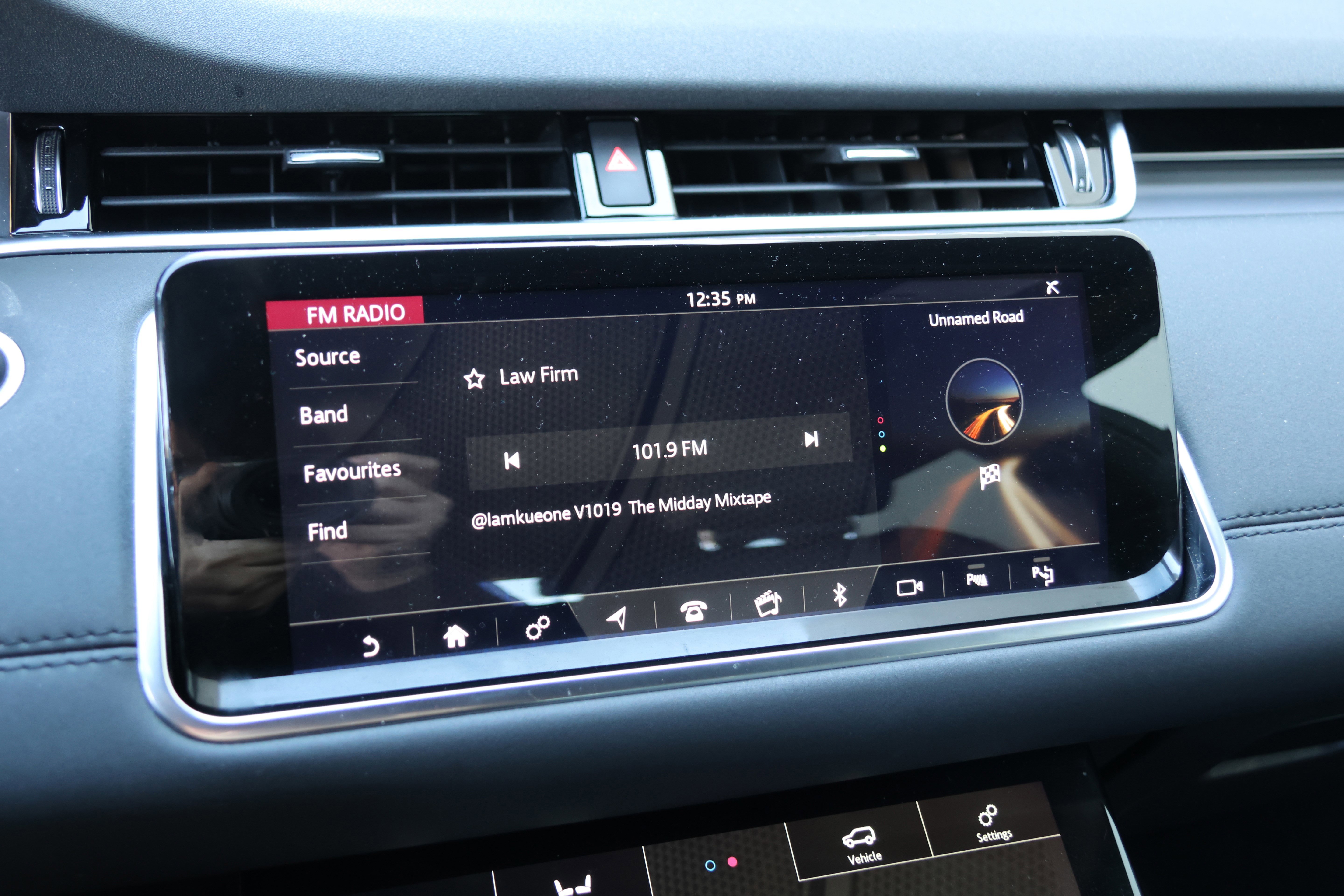 Used 2020 Land Rover Range Rover Evoque SE image 24