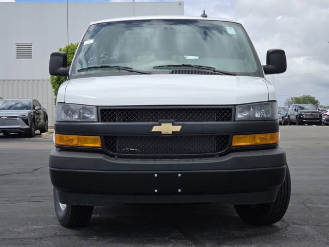 New 2025 Chevrolet Express 3500 w/ Driver Convenience Package RWD image 13