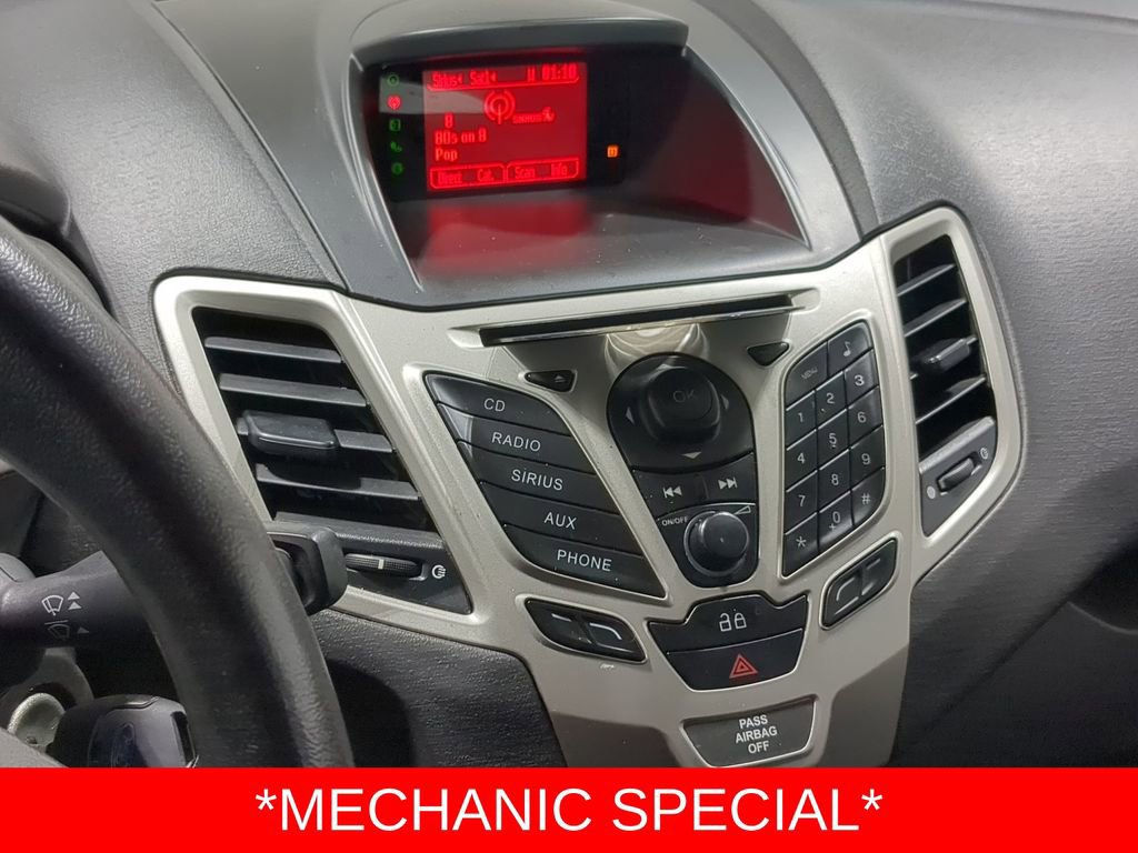 Used 2013 Ford Fiesta SE image 35