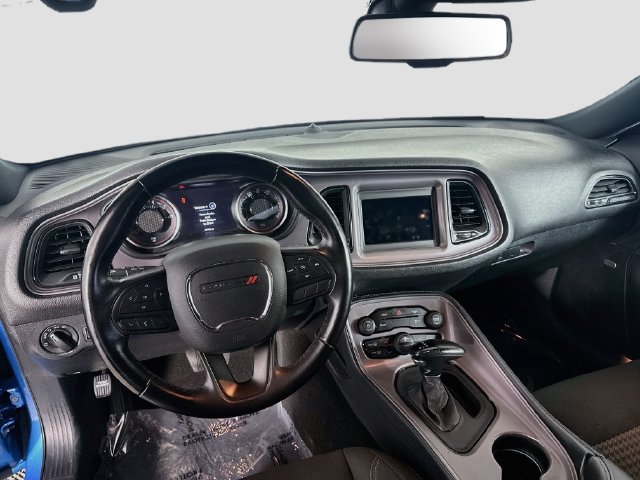 Used 2023 Dodge Challenger SXT RWD image 16