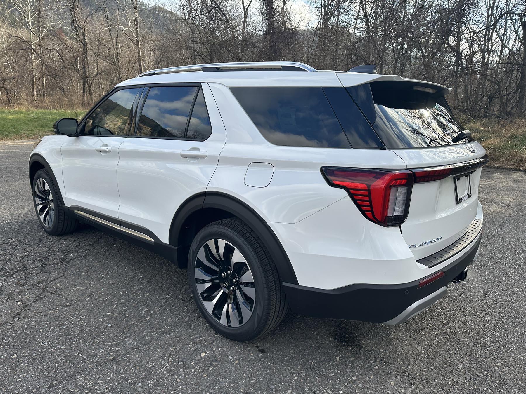 New 2026 Ford Explorer Platinum w/ LUX Leather Package image 5