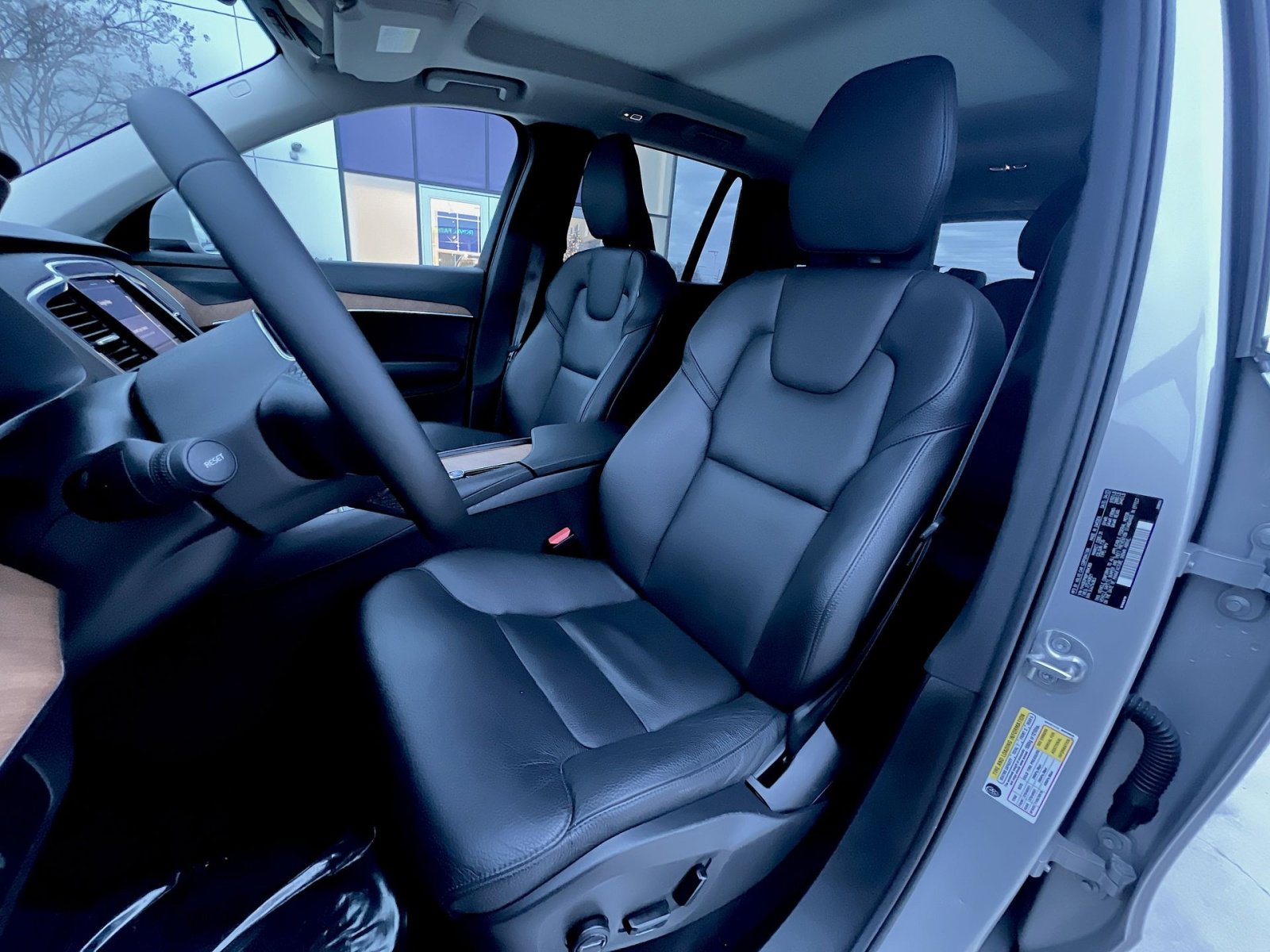 Certified 2023 Volvo XC90 B6 Plus image 13