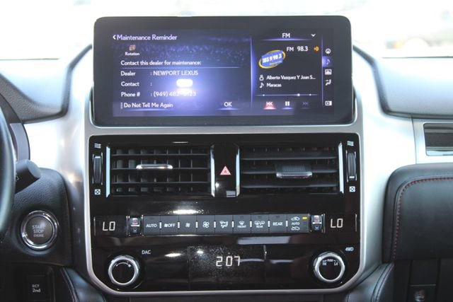 Used 2023 Lexus GX 460 Premium w/ Premium Package image 18