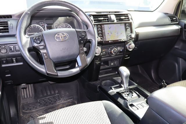 Used 2020 Toyota 4Runner TRD Off-Road AWD/4WD image 4