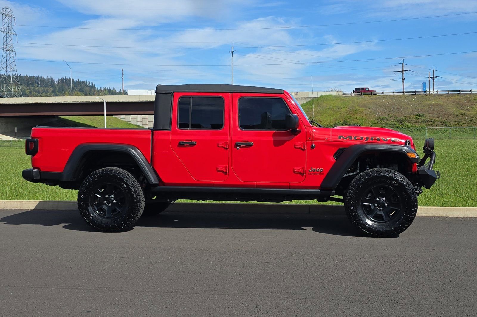 Used 2021 Jeep Gladiator Mojave image 2