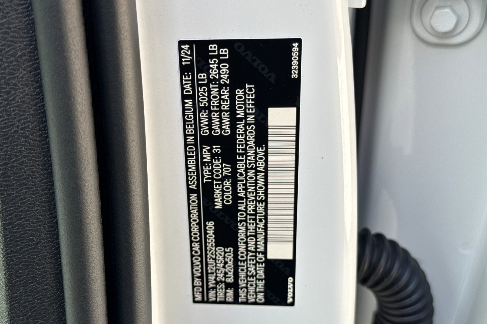 New 2025 Volvo XC40 B5 Ultra image 23