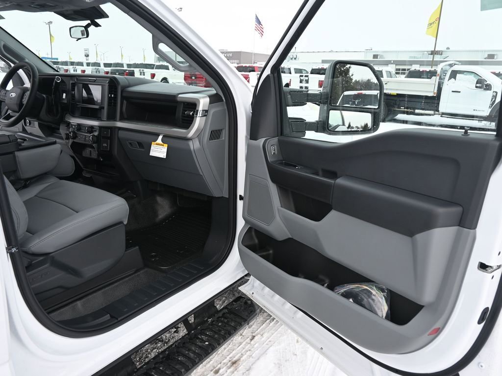 New 2026 Ford F350 XL w/ XL Chrome Package image 21