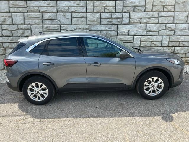 Used 2023 Ford Escape Active image 6