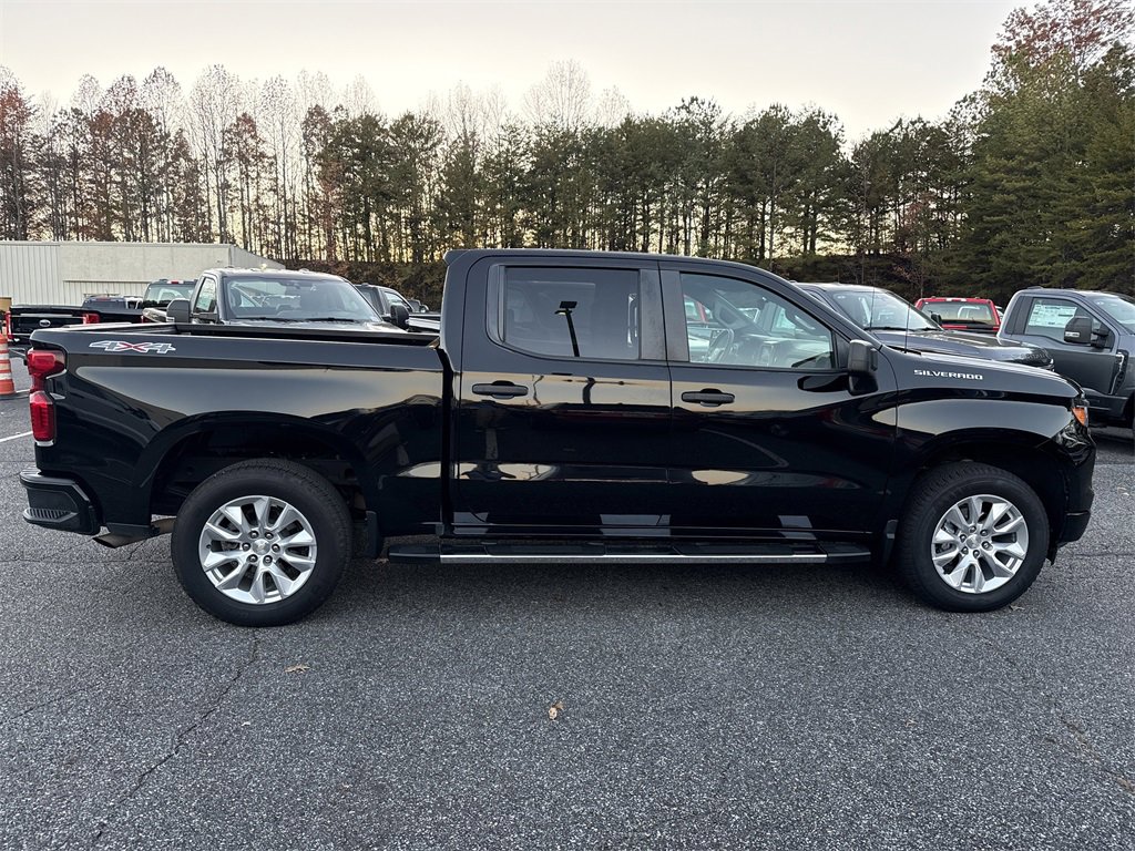 Used 2022 Chevrolet Silverado 1500 Custom image 8