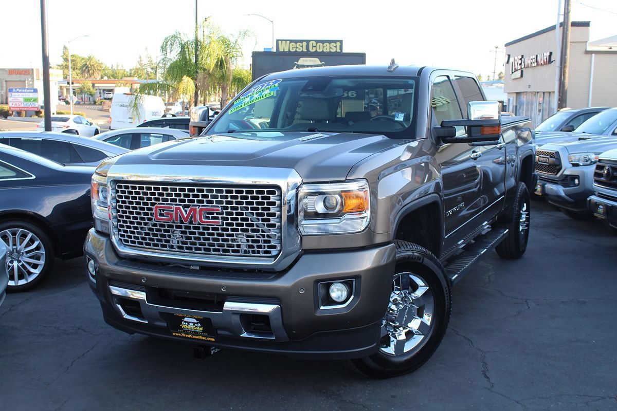 Used 2015 GMC Sierra 3500 Denali w/ Duramax Plus Package AWD/4WD image 43