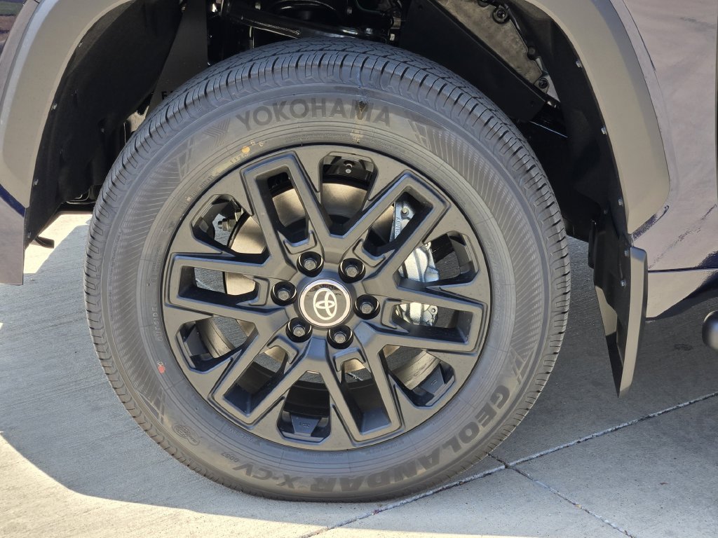 New 2026 Toyota Tundra Limited AWD/4WD image 8