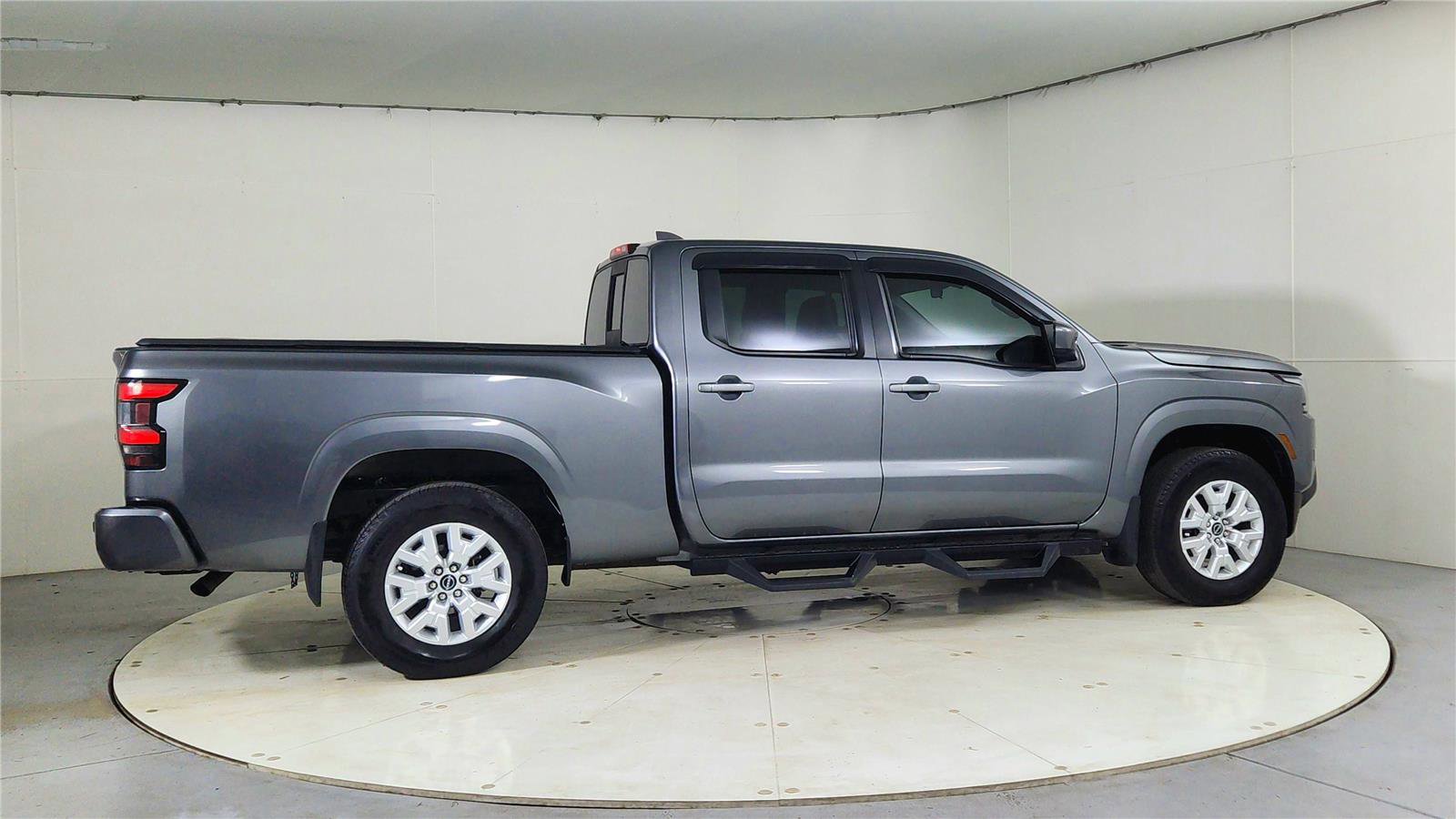 Used 2022 Nissan Frontier SV w/ Technology Package image 7