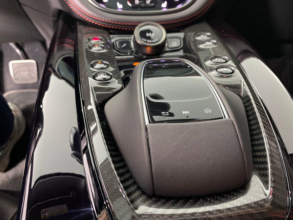 Used 2024 Aston Martin DBX 707 image 22