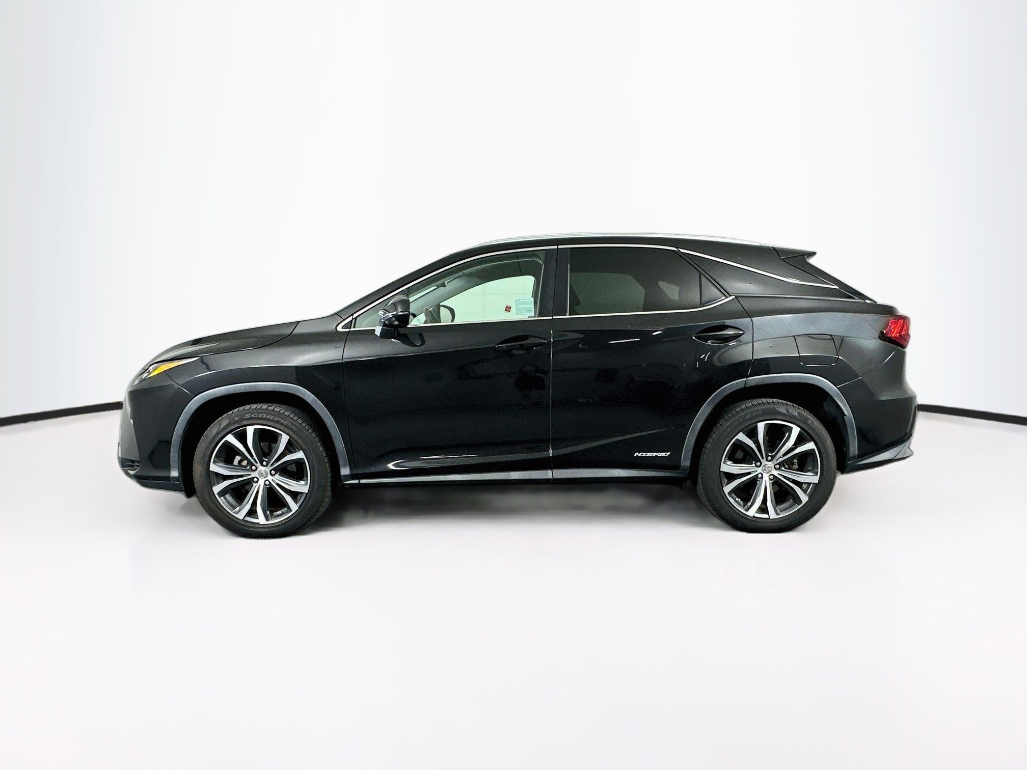 Used 2017 Lexus RX 450h AWD w/ Cold Weather Package image 4