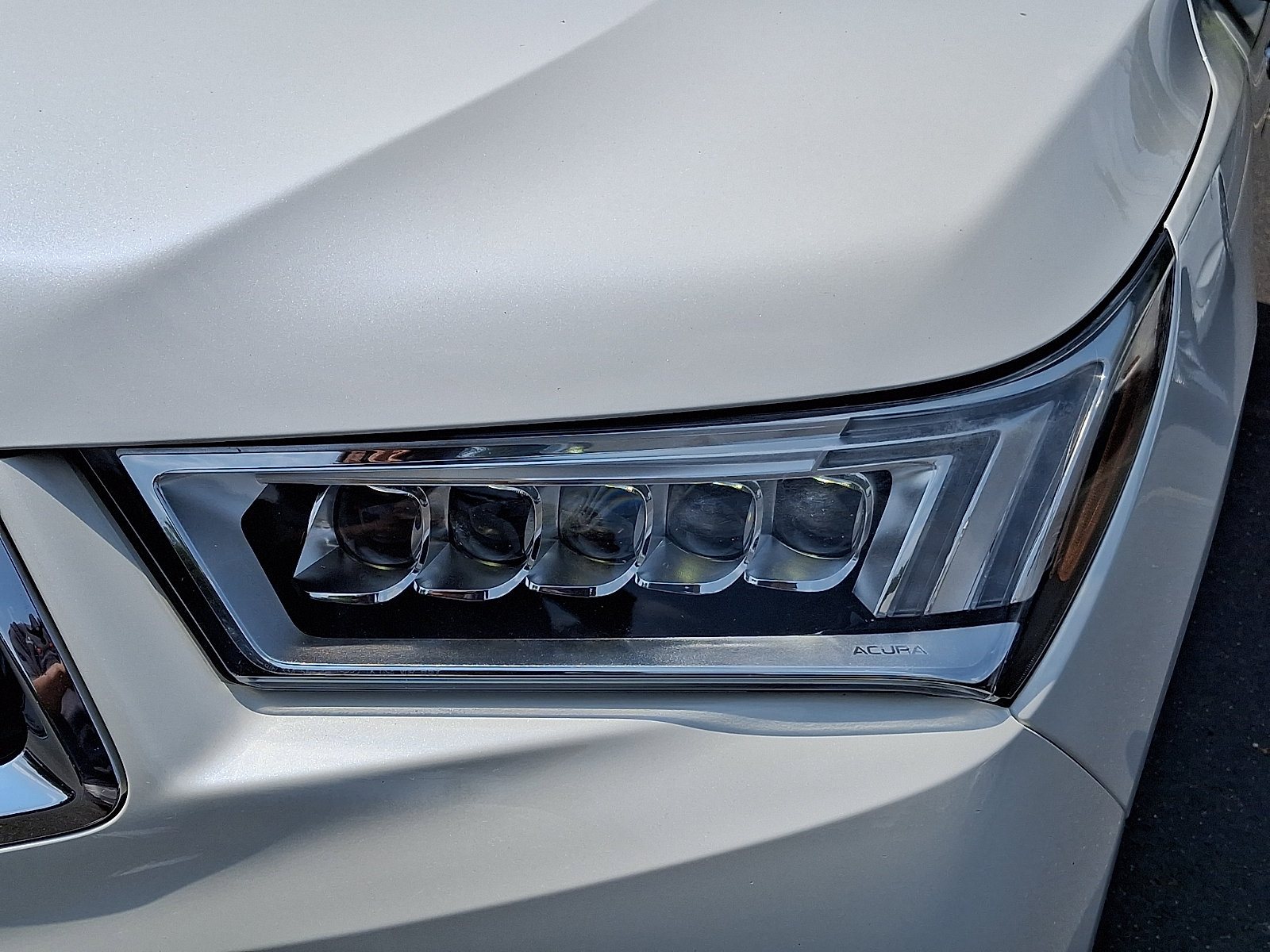 Certified 2018 Acura MDX SH-AWD image 9