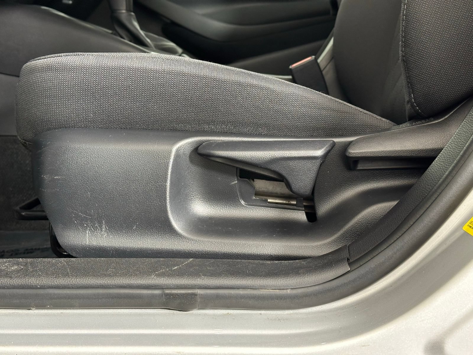 Used 2024 Toyota Corolla LE FWD image 7
