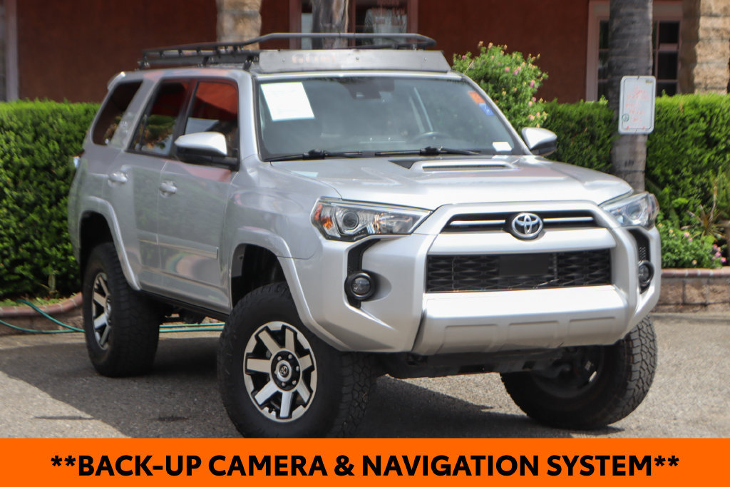 Used 2020 Toyota 4Runner TRD Off-Road AWD/4WD image 2
