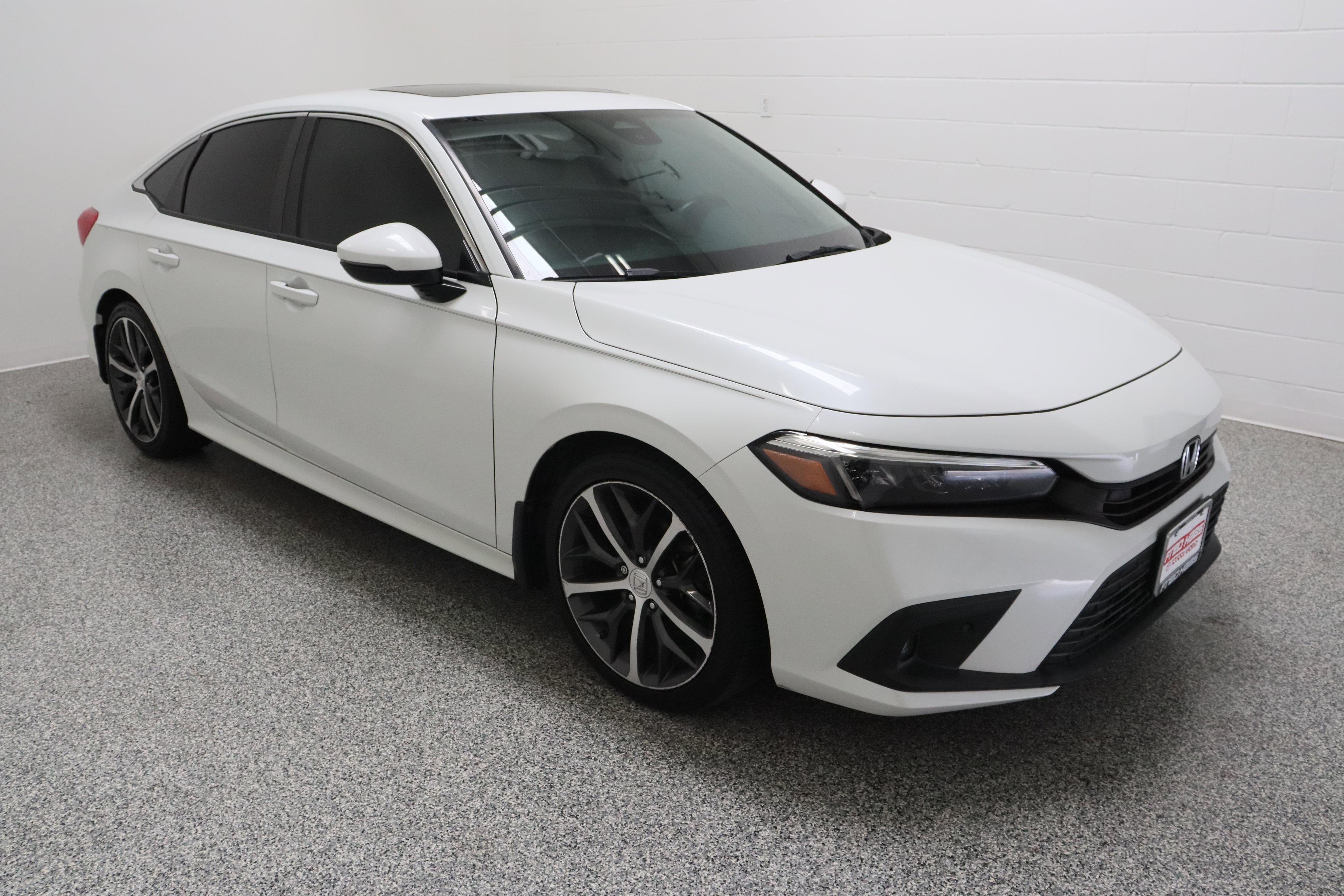 Used 2022 Honda Civic Touring image 4