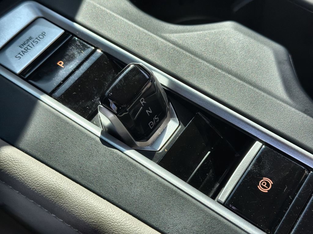 Used 2024 Volkswagen Atlas SE image 20