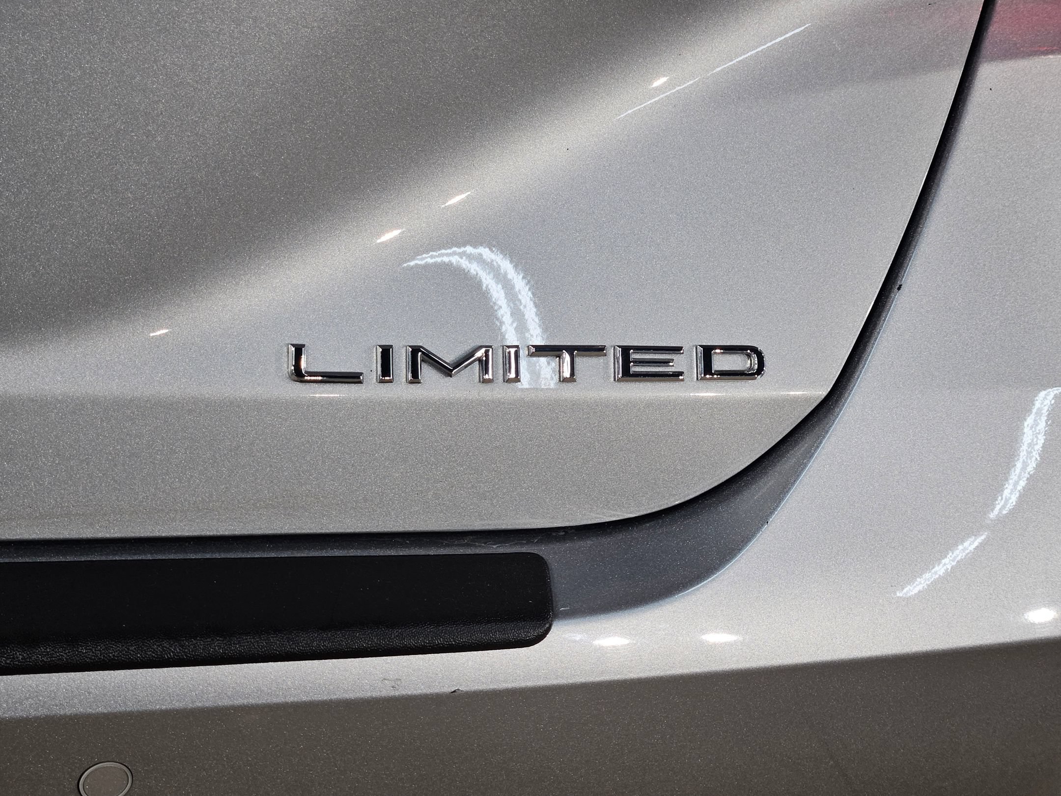 Used 2021 Toyota Avalon Limited w/ Advanced Safety Package FWD image 39