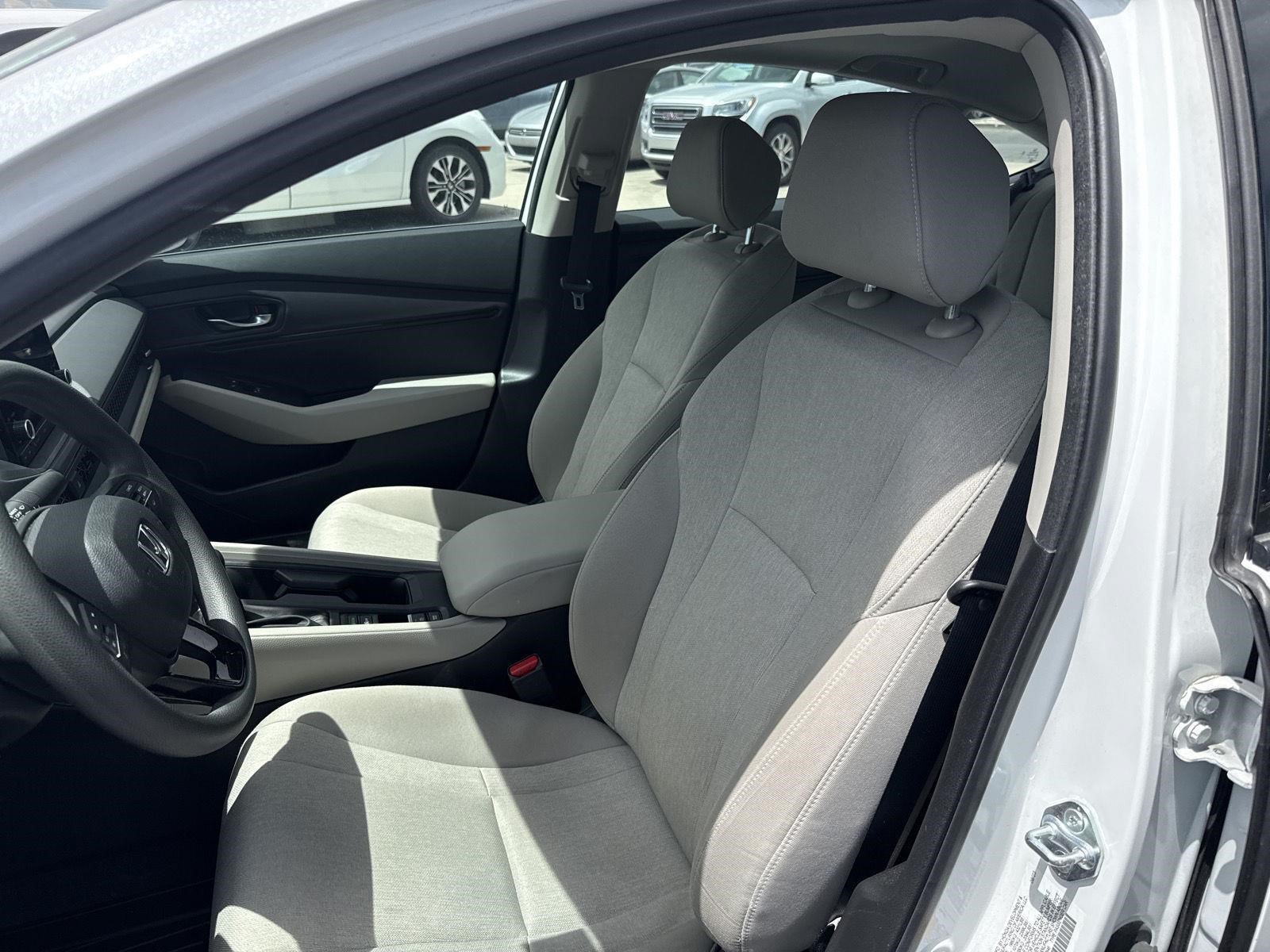 Certified 2023 Honda Accord EX image 13