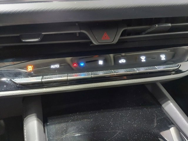 Certified 2025 Buick Envision Preferred image 26