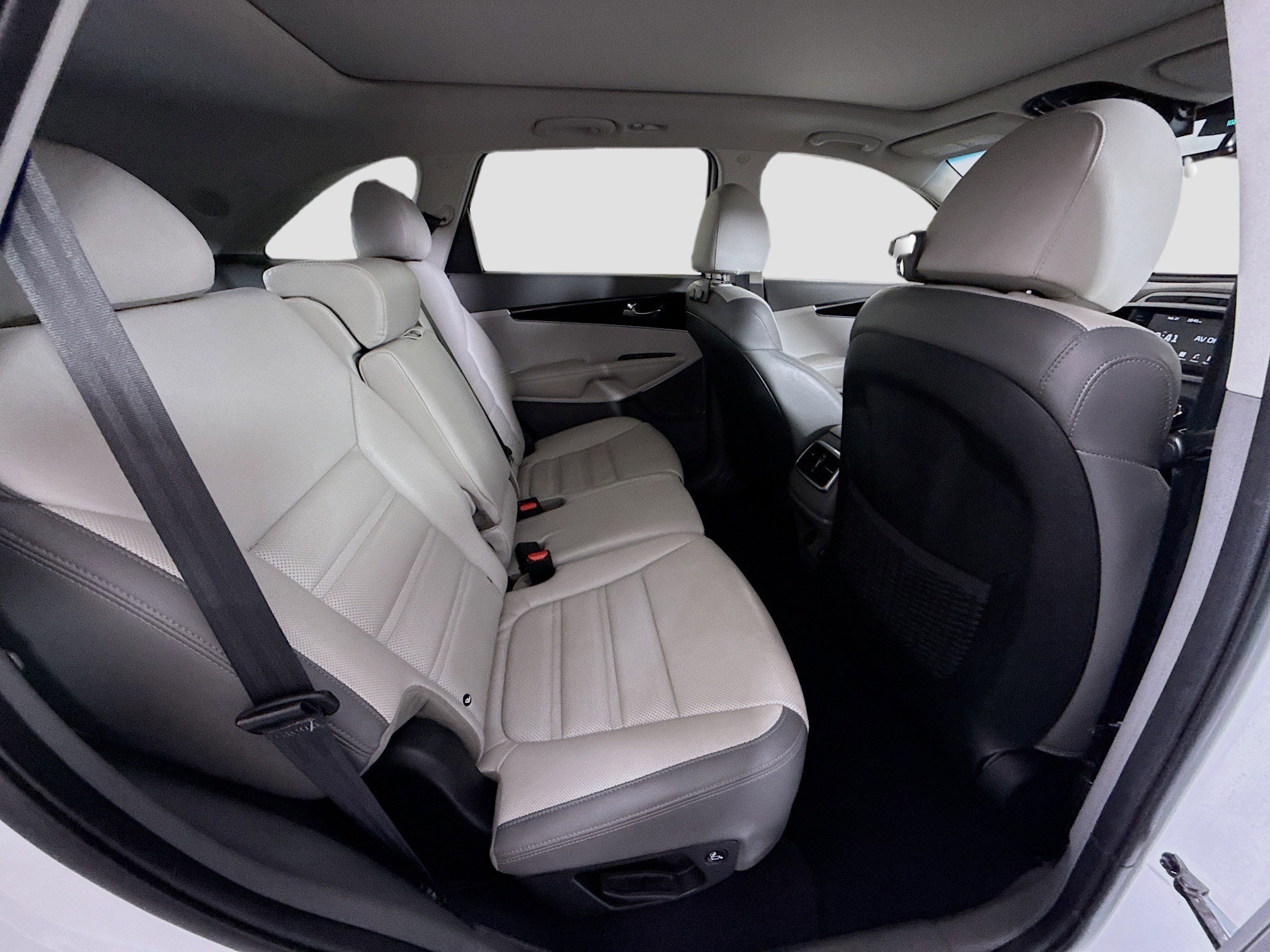 Used 2020 Kia Sorento SX image 27