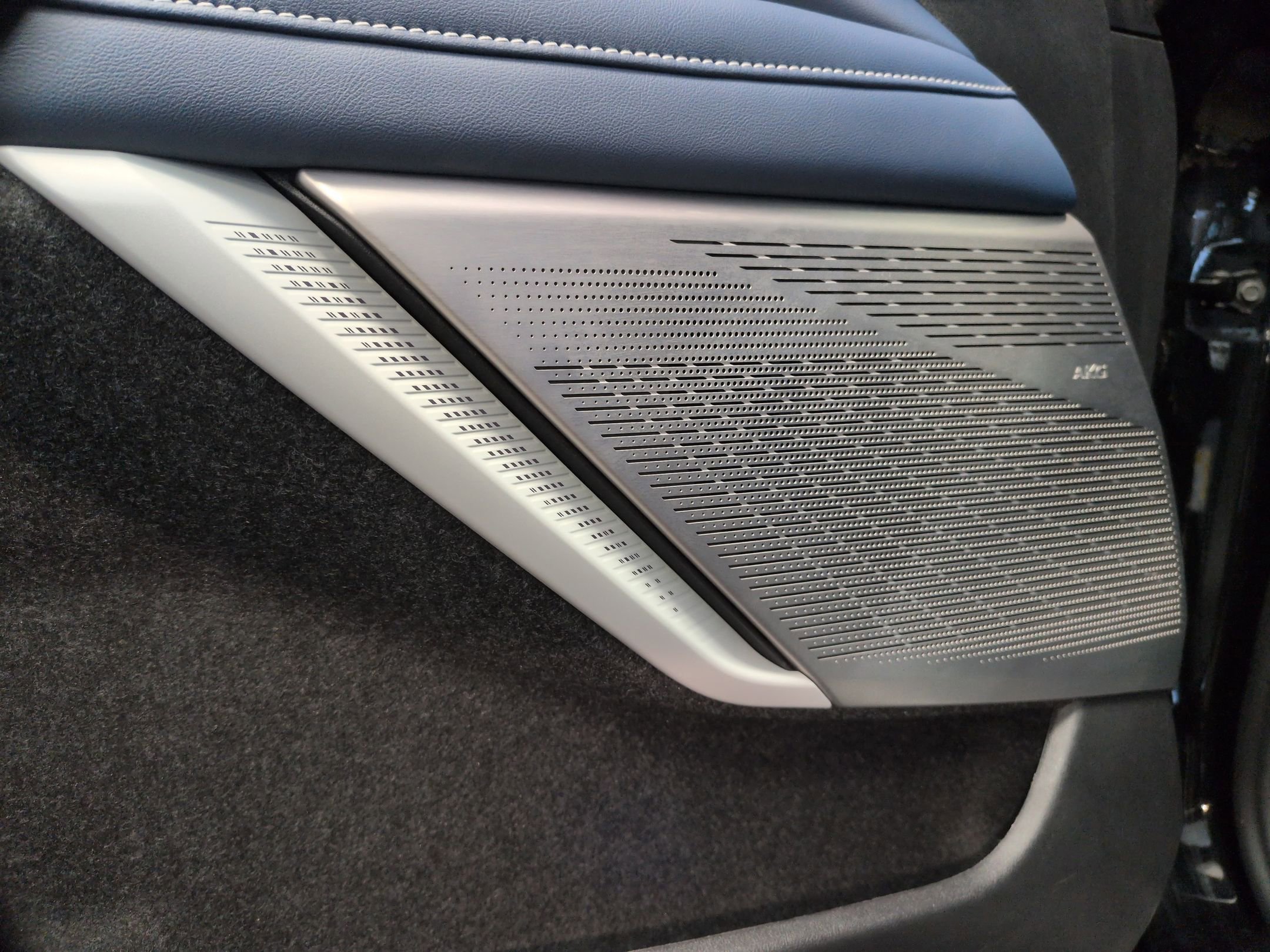 Certified 2025 Cadillac Optiq Sport 2 w/ LPO, Floor Liner Package image 23