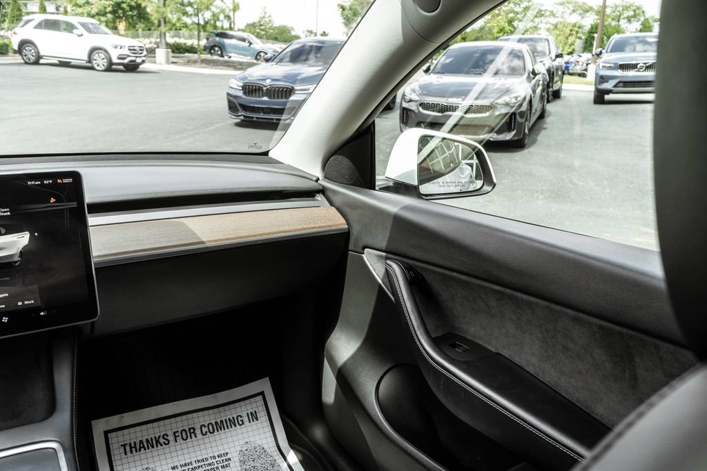 Used 2022 Tesla Model Y Long Range AWD/4WD image 13