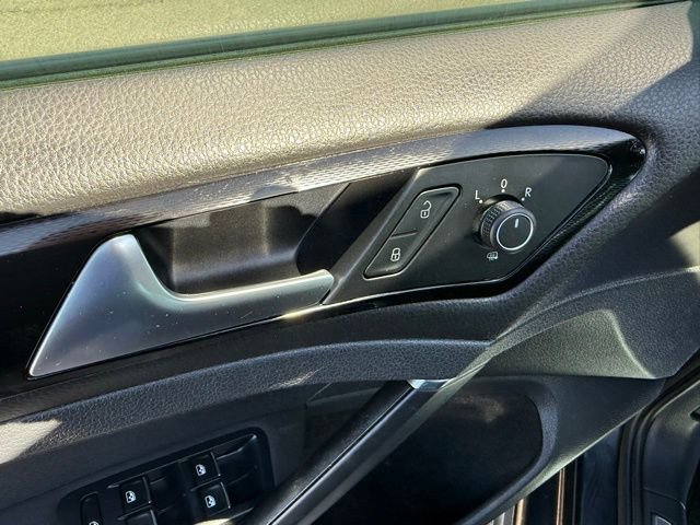 Used 2017 Volkswagen GTI Sport image 12