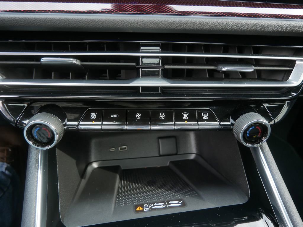 Certified 2025 Chevrolet Traverse RS w/ LPO, Floor Liner Package image 34