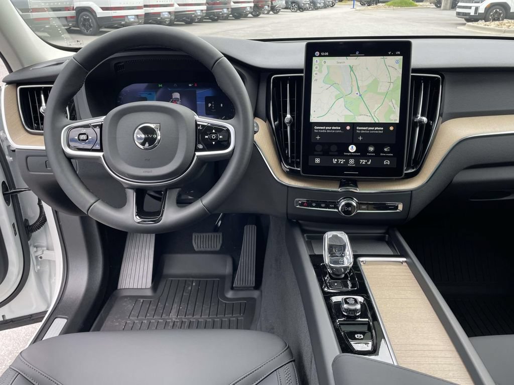 New 2026 Volvo XC60 B5 Plus w/ Protection Package Premier AWD/4WD image 4