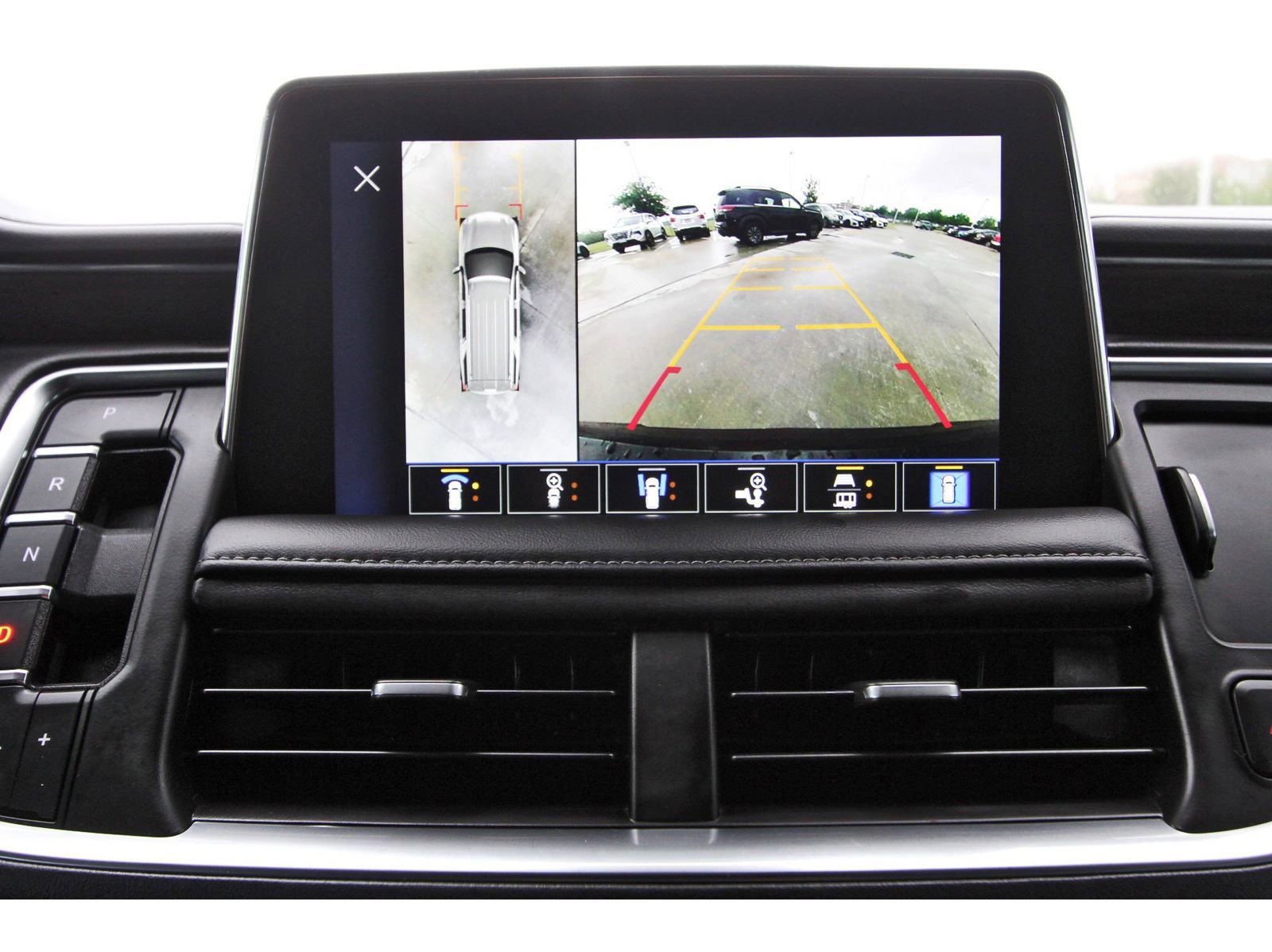 Used 2023 Chevrolet Tahoe Z71 w/ Z71 Off-Road Package image 27