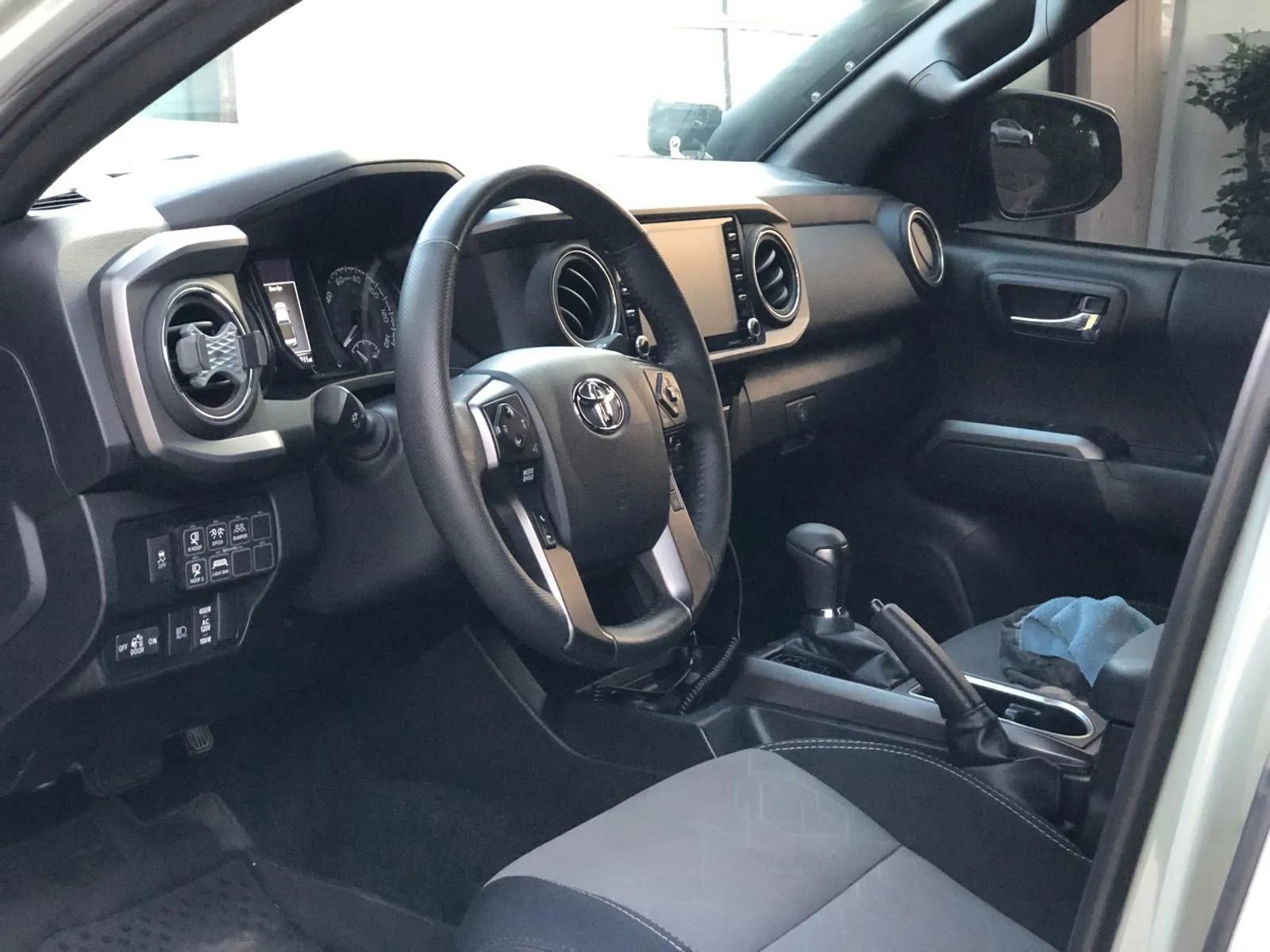 Used 2023 Toyota Tacoma TRD Off-Road AWD/4WD image 25