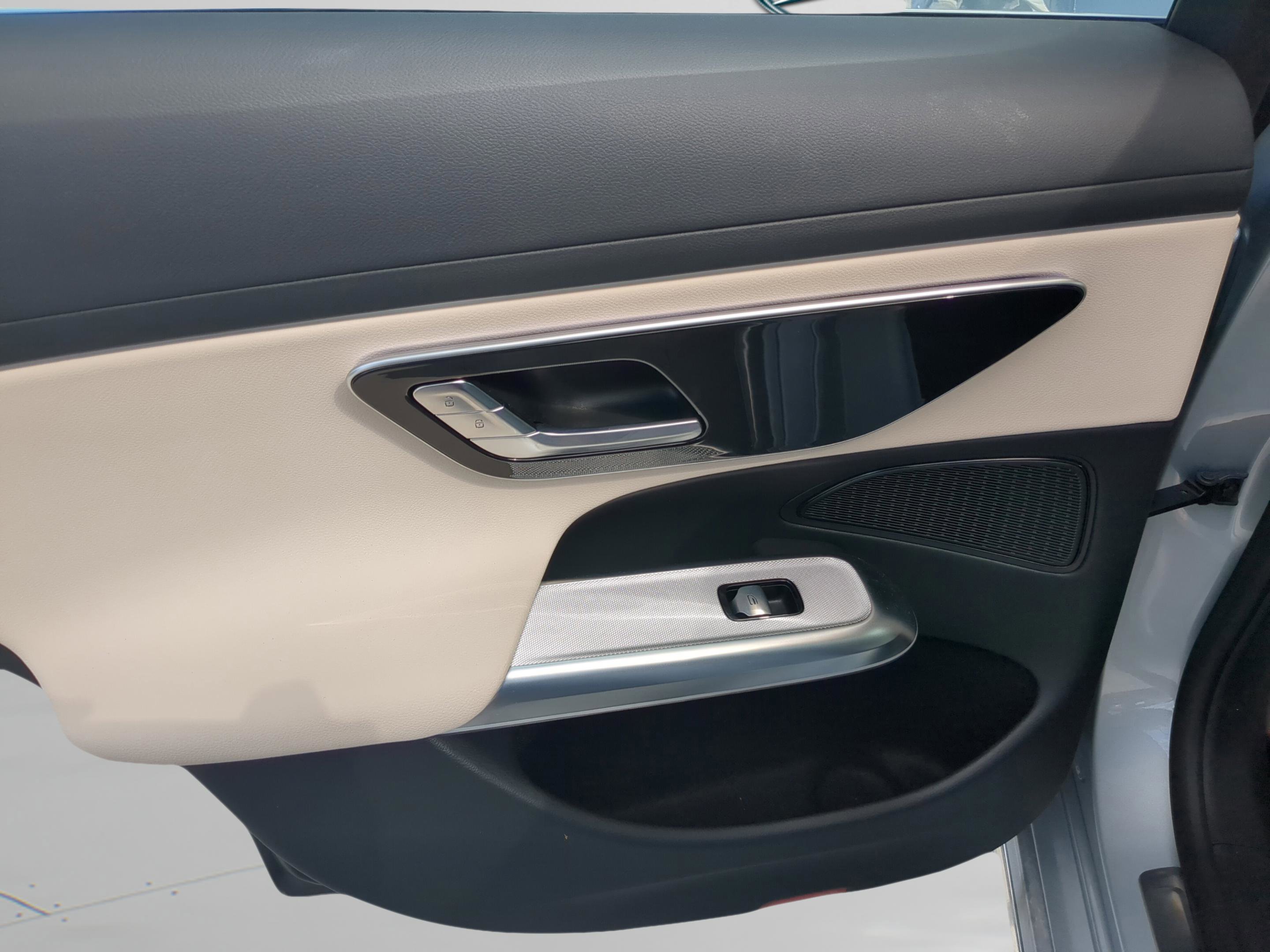 Certified 2025 Mercedes-Benz E 350 4MATIC Sedan image 11