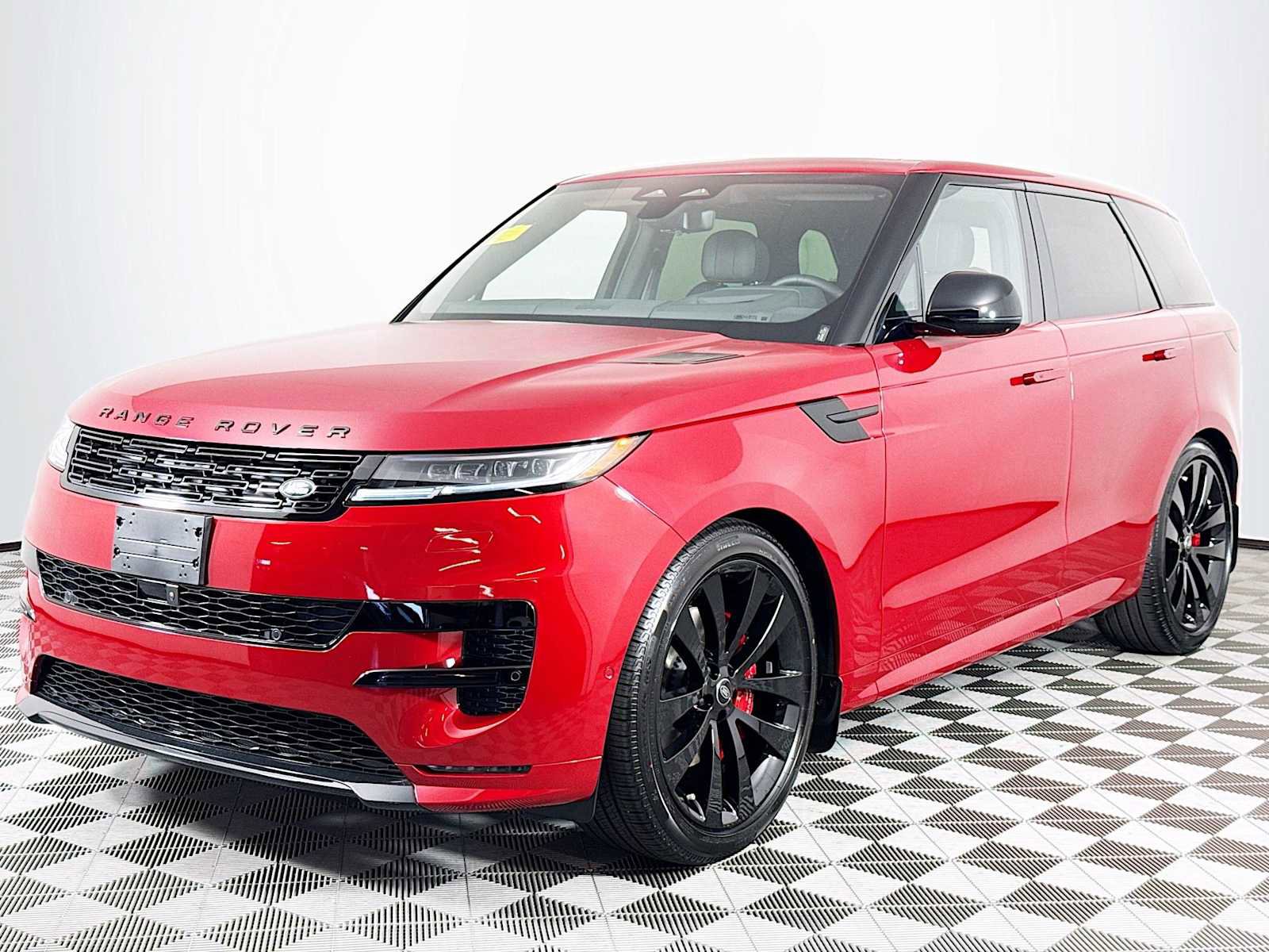 New 2025 Land Rover Range Rover Sport Dynamic SE