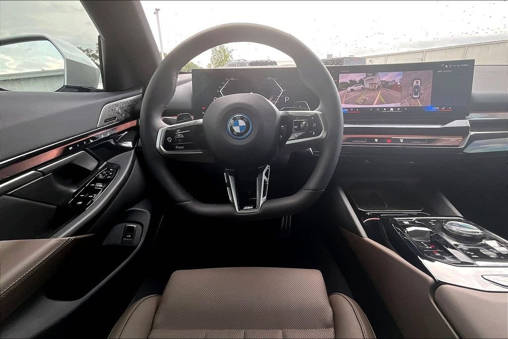 Certified 2026 BMW 550e xDrive AWD/4WD image 7