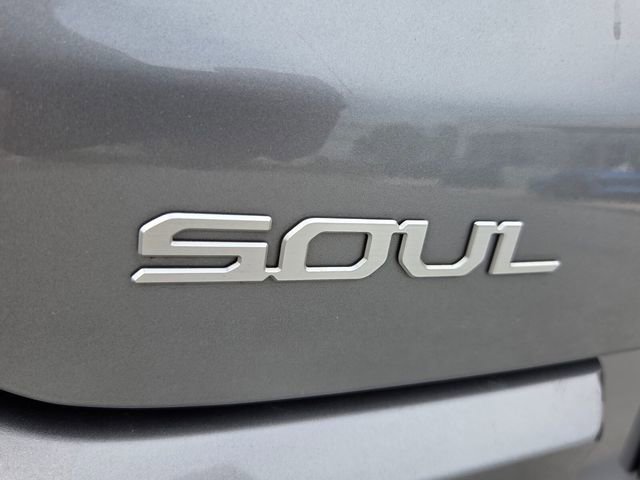 Used 2023 Kia Soul S image 15